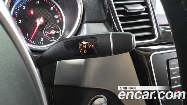 Mercedes-Benz GLE-Class 2018 — ფოტო 9/20