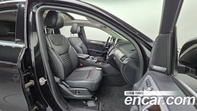 Mercedes-Benz GLE-Class 2018 — ფოტო 10/20