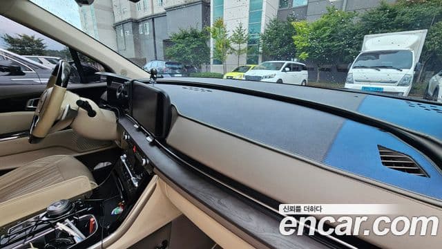 Kia Carnival 2023 — Şəkil 10/20