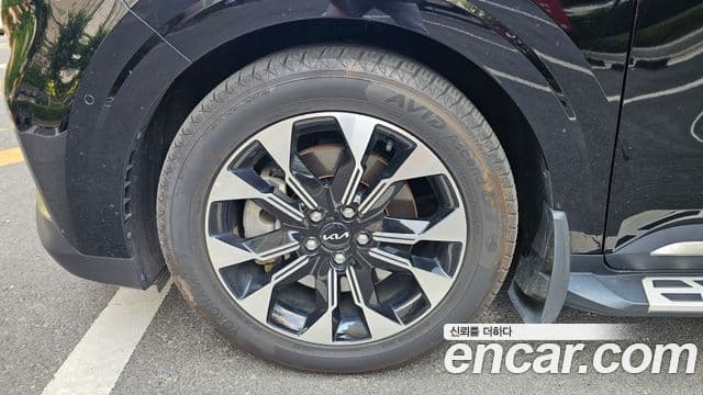 Kia Carnival 2023 — Şəkil 14/20