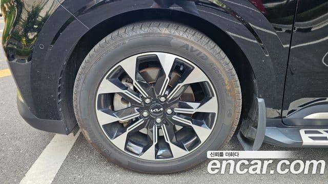 Kia Carnival 2023 — Şəkil 16/20