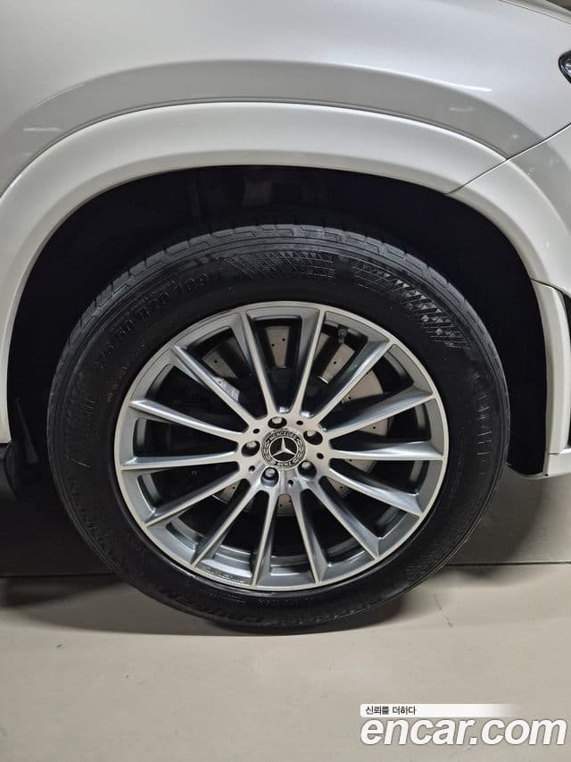 Mercedes-Benz GLE-Class 2020 — ფოტო 4/10