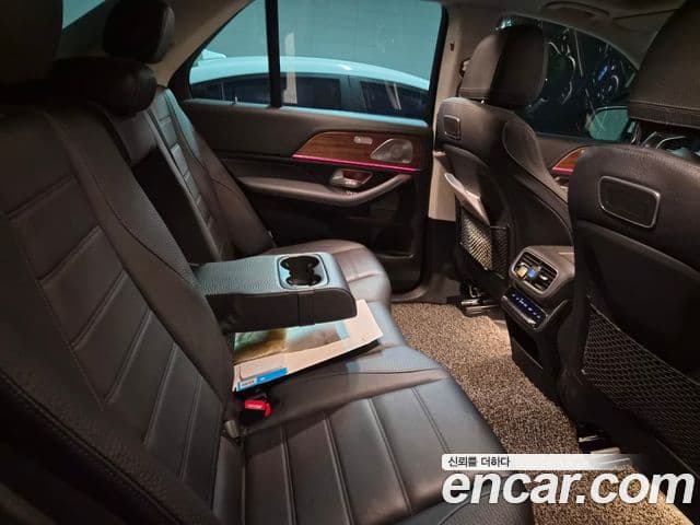 Mercedes-Benz GLE-Class 2020 — ფოტო 8/10
