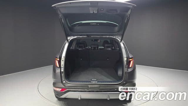 Hyundai Tucson Hybrid 2022 — Photo 9/34