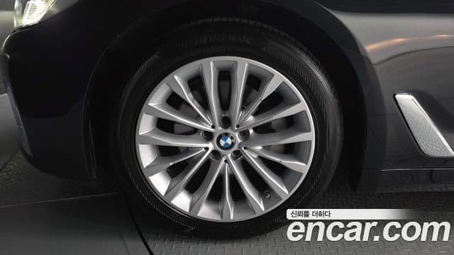 BMW 5 Series 2020 — Şəkil 5/20