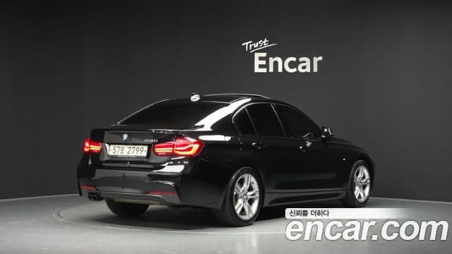 BMW 3 Series 2018 — ფოტო 2/20