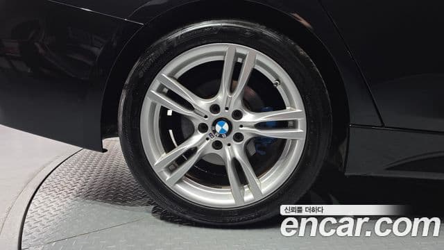 BMW 3 Series 2018 — ფოტო 5/20