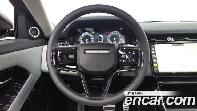 Land Rover Range Rover Evoque 2025 — ფოტო 13/20