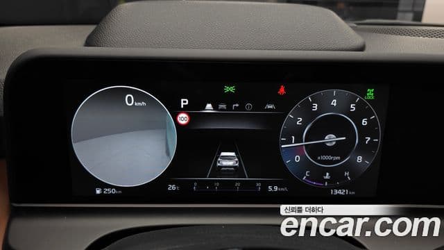 Kia Seltos 2025 — ფოტო 8/20