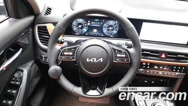 Kia Seltos 2025 — ფოტო 13/20