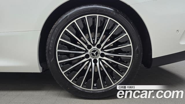 Mercedes-Benz CLE-Class 2025 — Photo 22/30