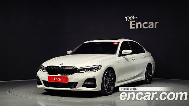 BMW 3 Series 2022 — ფოტო 1/20