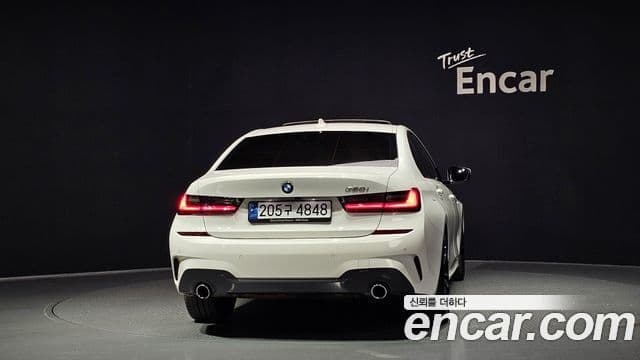 BMW 3 Series 2022 — ფოტო 4/20