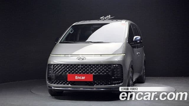 Hyundai Staria 2023 — ფოტო 1/19