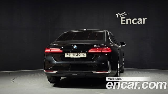BMW 5 Series 2024 — ფოტო 4/20