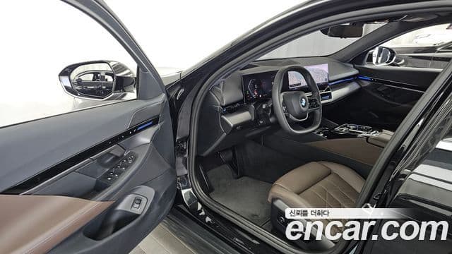BMW 5 Series 2024 — ფოტო 10/20