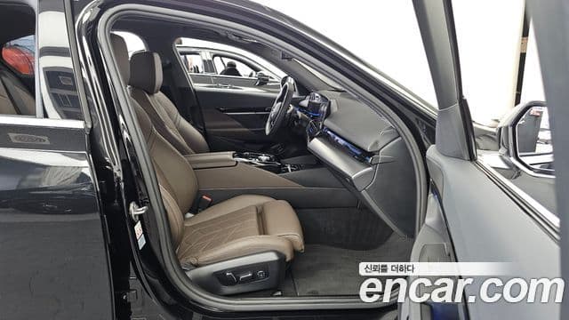 BMW 5 Series 2024 — ფოტო 11/20