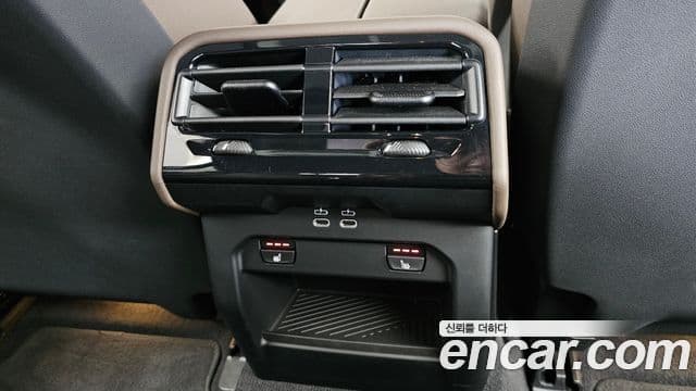 BMW 5 Series 2024 — ფოტო 19/20