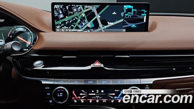 Genesis Electrified G80 2022 — ფოტო 14/20