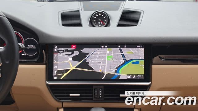 Porsche Cayenne 2019 — ფოტო 14/20