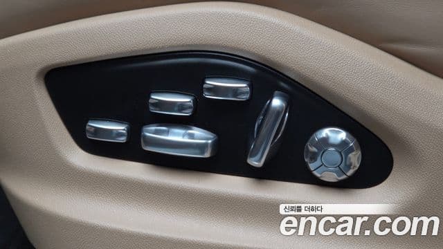 Porsche Cayenne 2019 — ფოტო 16/20