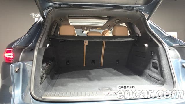 Porsche Cayenne 2019 — ფოტო 18/20