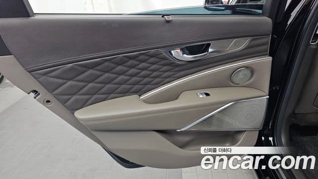 Kia The K9 2022 — Photo 13/33