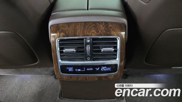 Kia The K9 2018 — Şəkil 9/32