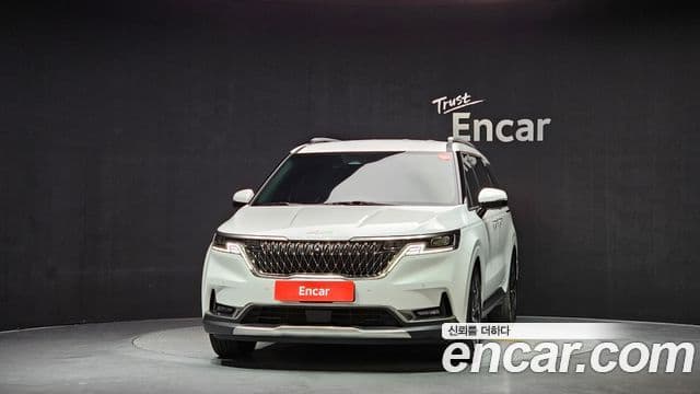Kia Carnival 2023 — Фото 2/20