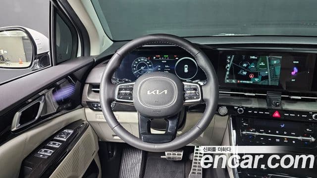 Kia Carnival 2023 — Фото 12/20