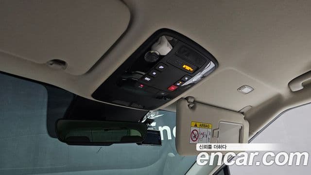 Kia Carnival 2023 — Фото 18/20