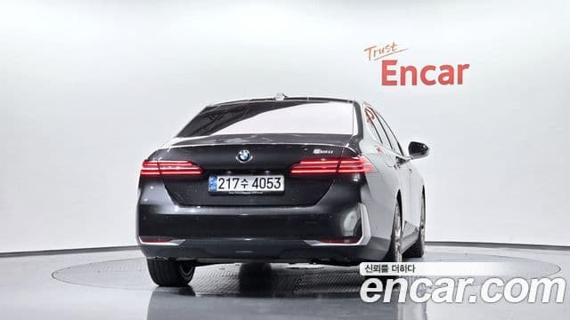 BMW 5 Series 2023 — Şəkil 4/20