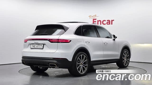 Porsche Cayenne 2019 — Photo 10/20