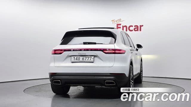Porsche Cayenne 2019 — Photo 3/20