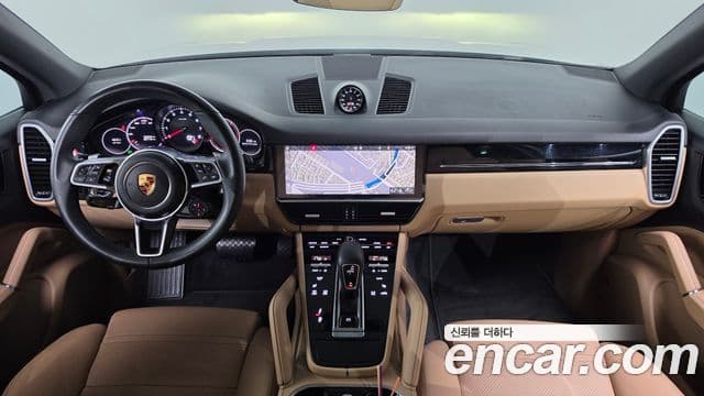 Porsche Cayenne 2019 — Photo 17/20
