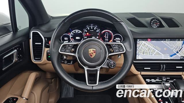 Porsche Cayenne 2019 — Photo 18/20