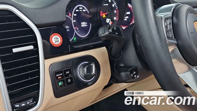 Porsche Cayenne 2019 — Photo 20/20