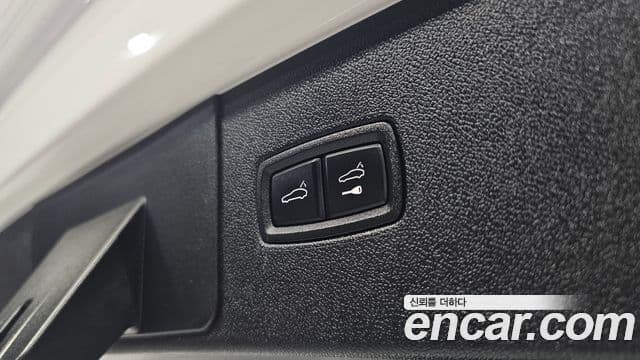 Porsche Cayenne 2019 — Photo 13/20