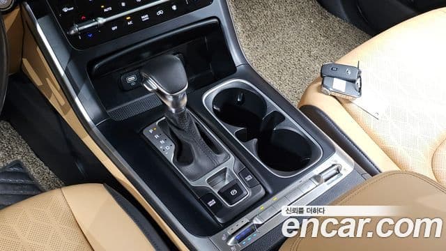 Kia Carnival 2021 — Şəkil 9/20