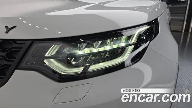 Land Rover Discovery 5 2019 — ფოტო 29/34