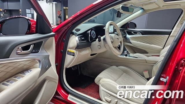 Genesis G70 2019 — Photo 8/33