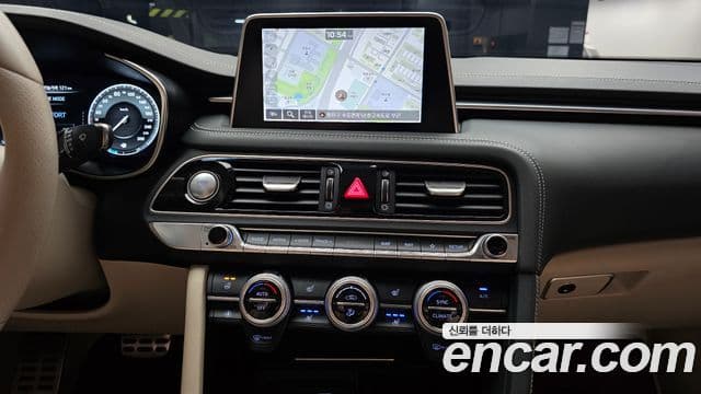 Genesis G70 2019 — ფოტო 14/20