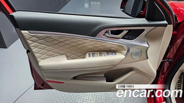 Genesis G70 2019 — Photo 28/33
