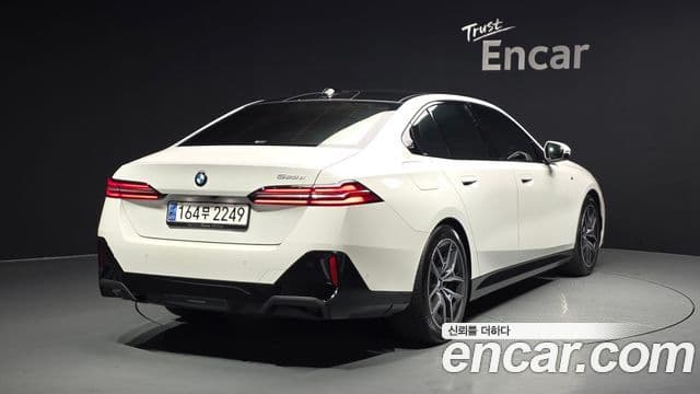 BMW 5 Series 2024 — Şəkil 1/20