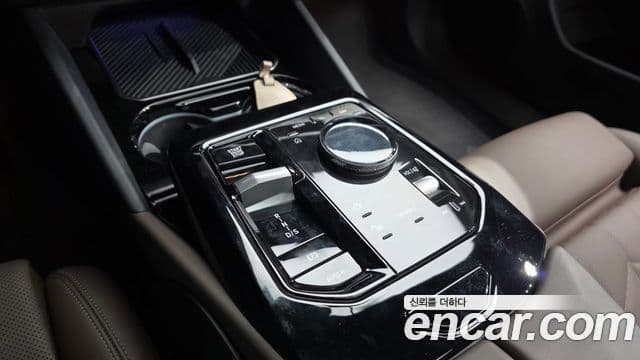 BMW 5 Series 2024 — Şəkil 8/20