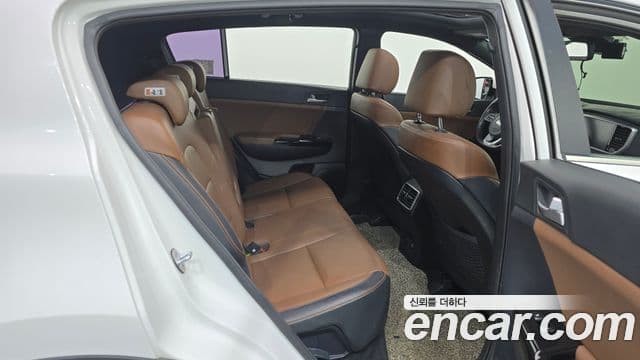 Kia Sportage The Bold 2018 — ფოტო 11/20