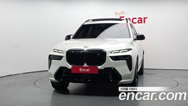 BMW X7 2024 — Photo 2/20