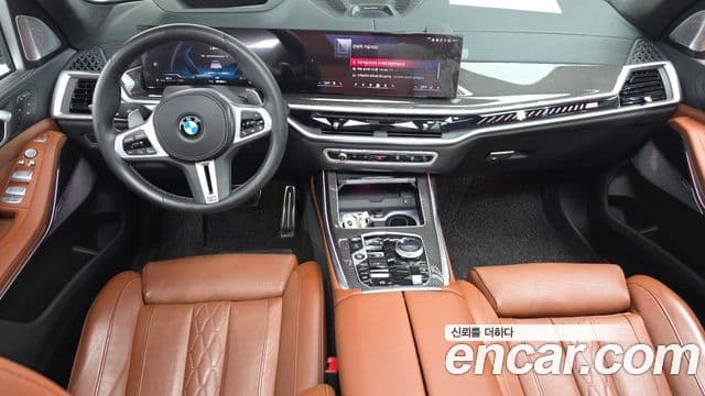 BMW X7 2024 — Photo 12/20