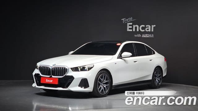 BMW 5 Series 2023 — Şəkil 1/20