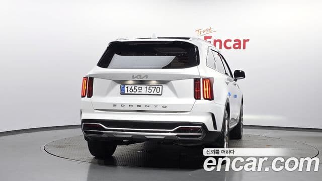 Kia Sorento 2021 — Фото 4/20